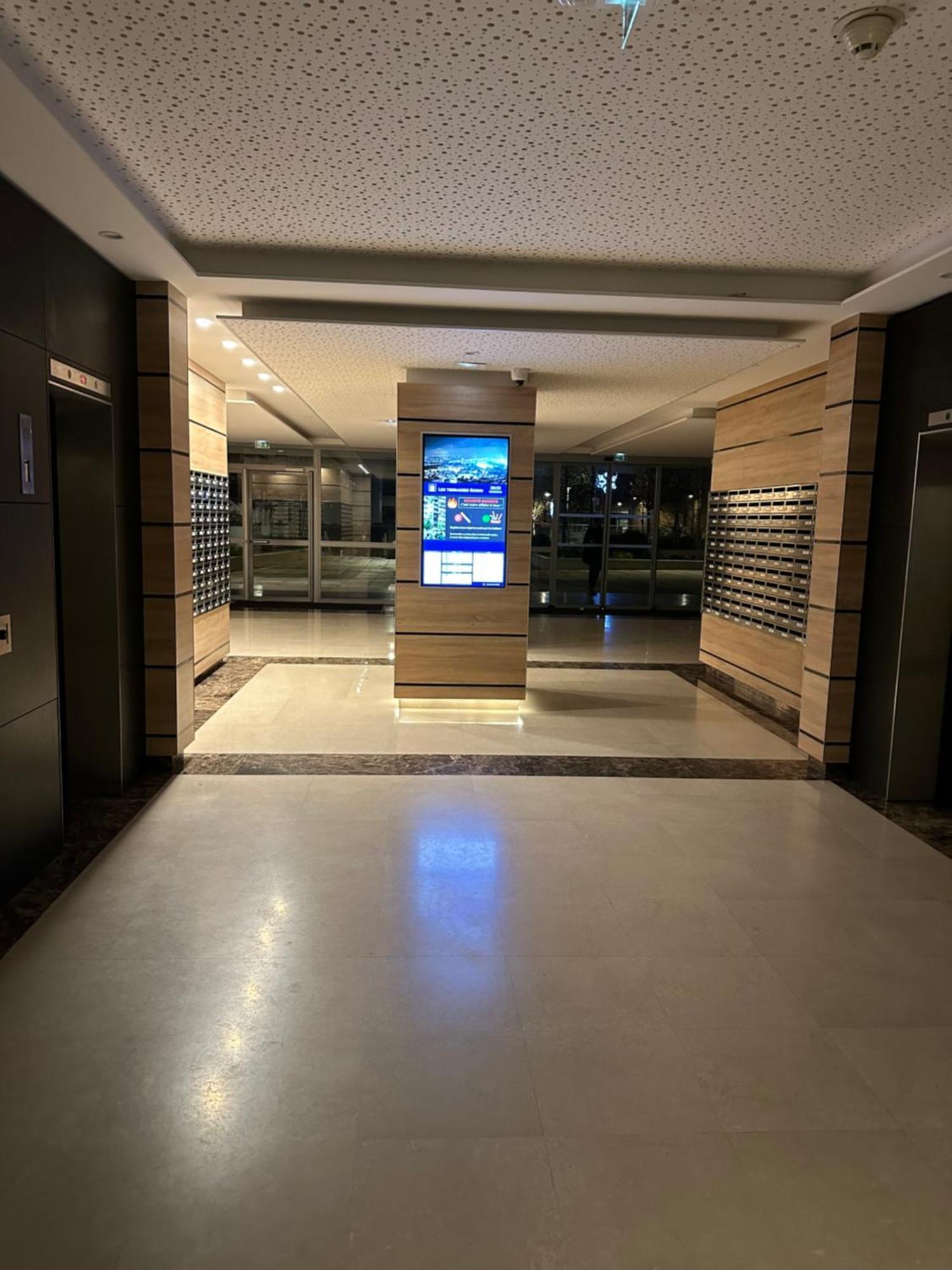 Joli Appartement 49 M² Proche Centre Paris, Исси-ле-Мулино Экстерьер фото